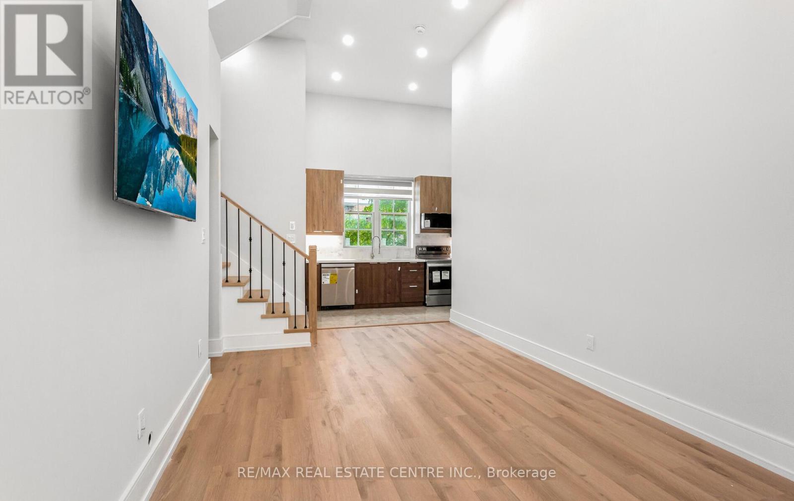 204 - 271 Queen Street S, Mississauga, Ontario  L5M 1L9 - Photo 6 - W12957342