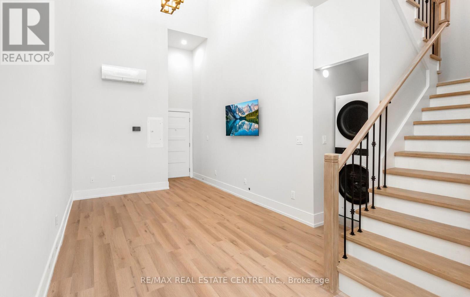 204 - 271 Queen Street S, Mississauga, Ontario  L5M 1L9 - Photo 8 - W12957342