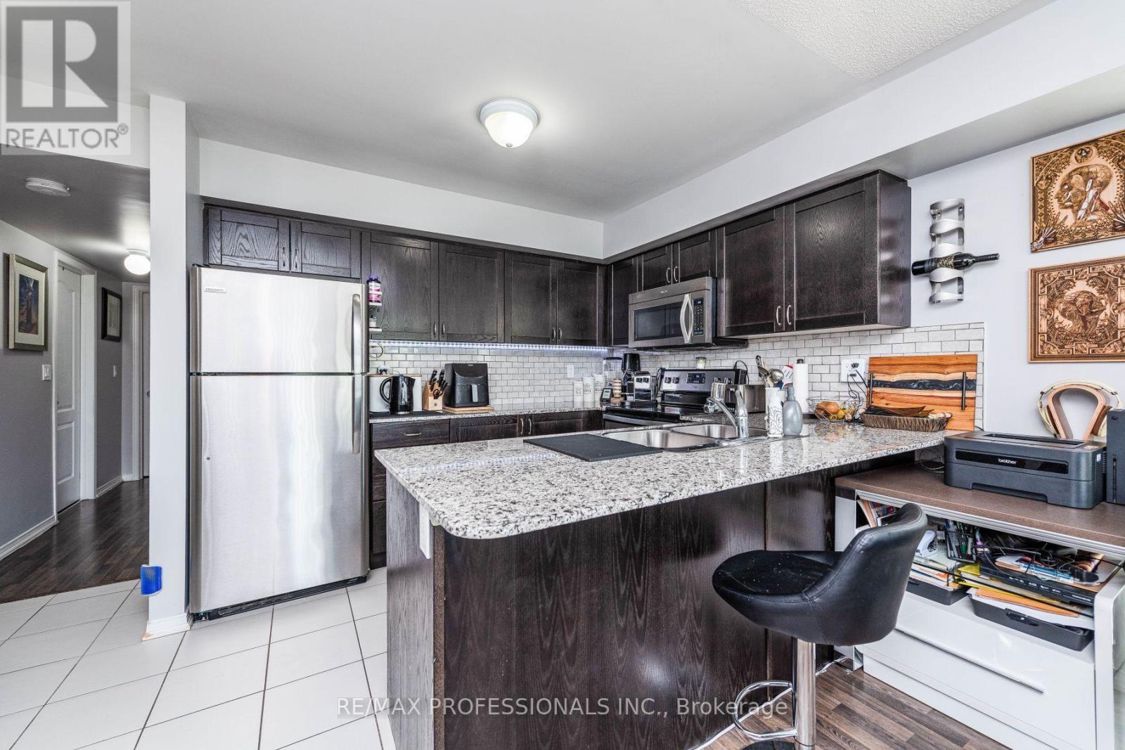 601 - 140 Widdicombe Hill Boulevard, Toronto, Ontario  M9R 0A9 - Photo 12 - W12957344