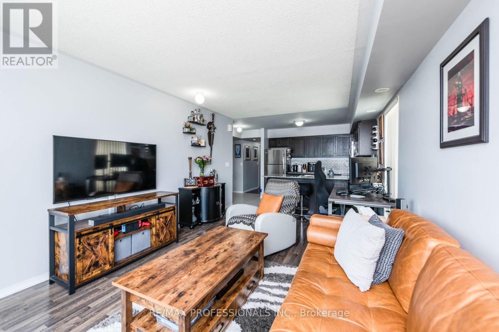 601 - 140 Widdicombe Hill Boulevard, Toronto, Ontario  M9R 0A9 - Photo 5 - W12957344