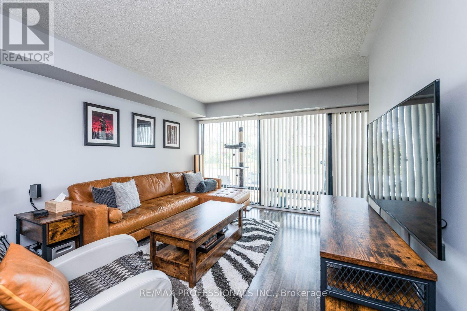 601 - 140 Widdicombe Hill Boulevard, Toronto, Ontario  M9R 0A9 - Photo 6 - W12957344