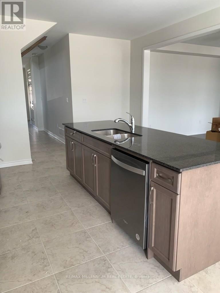 33 Eberly Woods Drive, Caledon, Ontario  L7C 4J2 - Photo 6 - W12957350