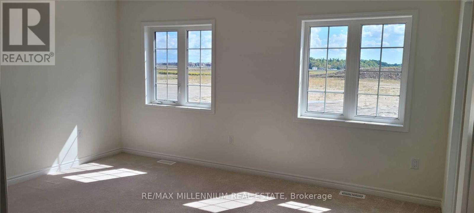 33 Eberly Woods Drive, Caledon, Ontario  L7C 4J2 - Photo 9 - W12957350