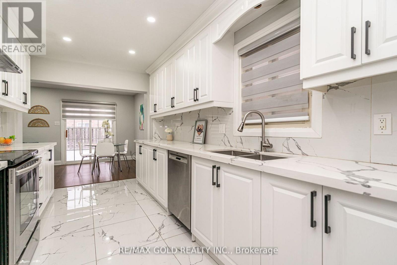 13 Martindale Crescent, Brampton, Ontario  L6X 2V7 - Photo 18 - W12957366