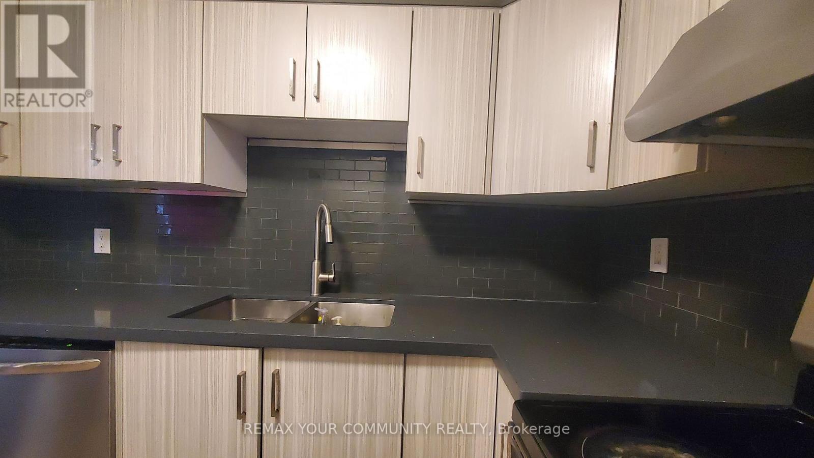 505 - 2470 Eglinton Avenue W, Toronto, Ontario  M6M 5E7 - Photo 6 - W12957388