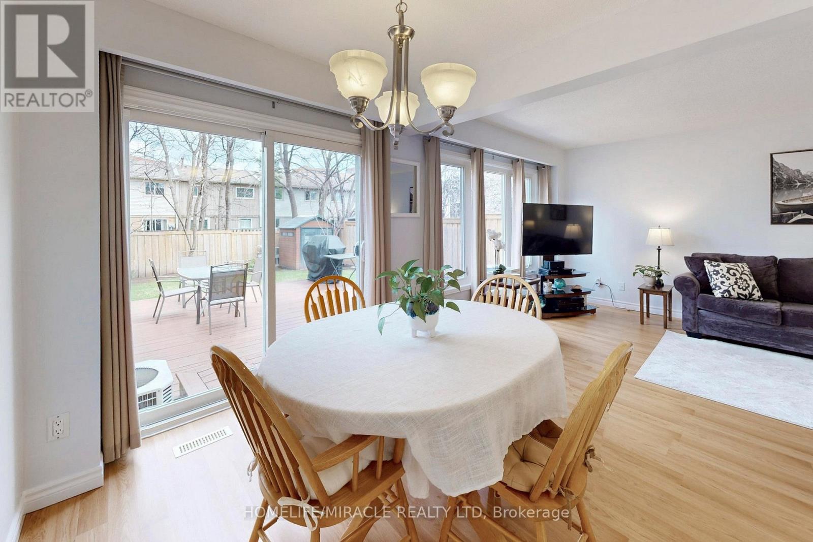 3489 Woodhurst Crescent, Mississauga, Ontario  L5L 1N3 - Photo 10 - W12957390