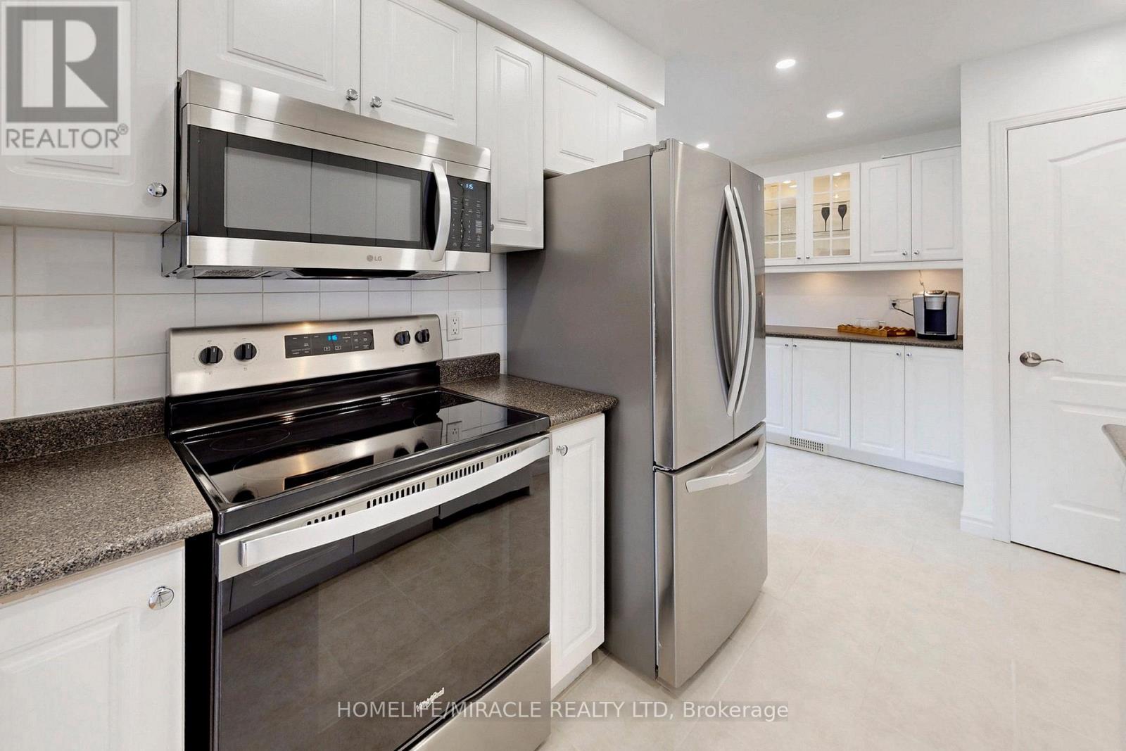 3489 Woodhurst Crescent, Mississauga, Ontario  L5L 1N3 - Photo 14 - W12957390