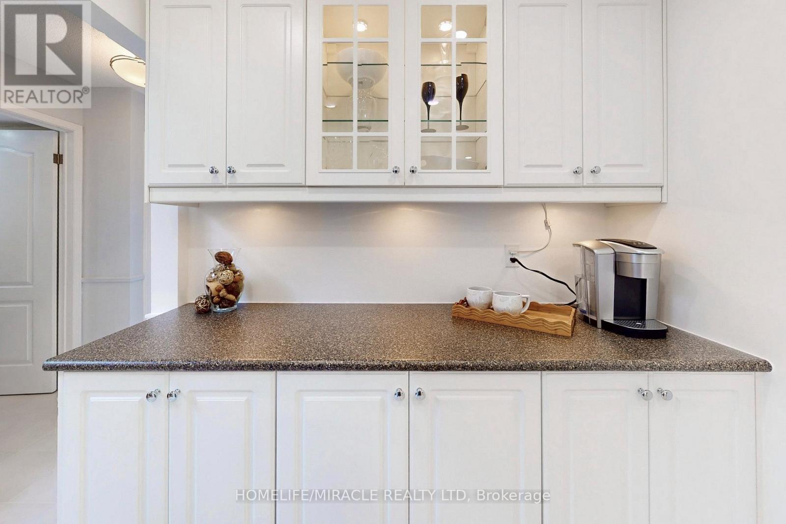 3489 Woodhurst Crescent, Mississauga, Ontario  L5L 1N3 - Photo 16 - W12957390