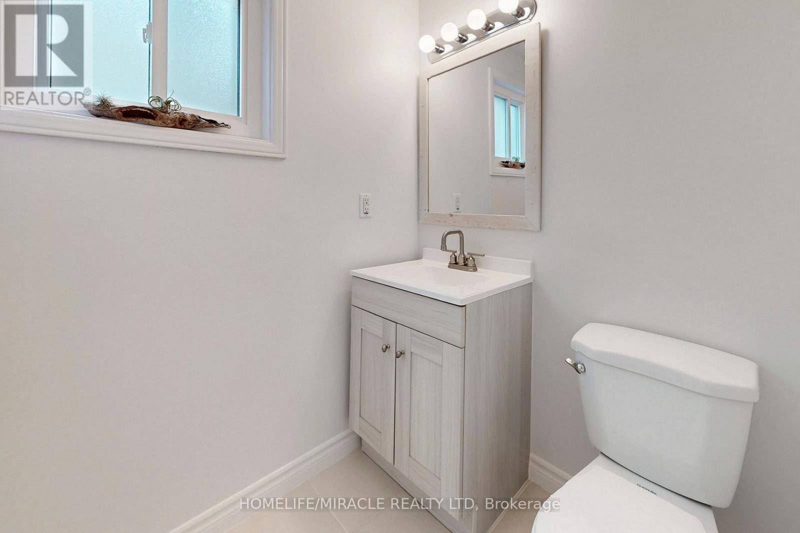 3489 Woodhurst Crescent, Mississauga, Ontario  L5L 1N3 - Photo 18 - W12957390