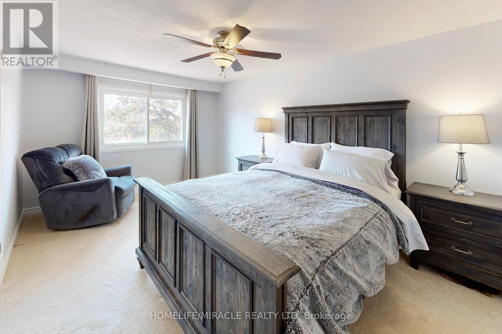 3489 Woodhurst Crescent, Mississauga, Ontario  L5L 1N3 - Photo 21 - W12957390