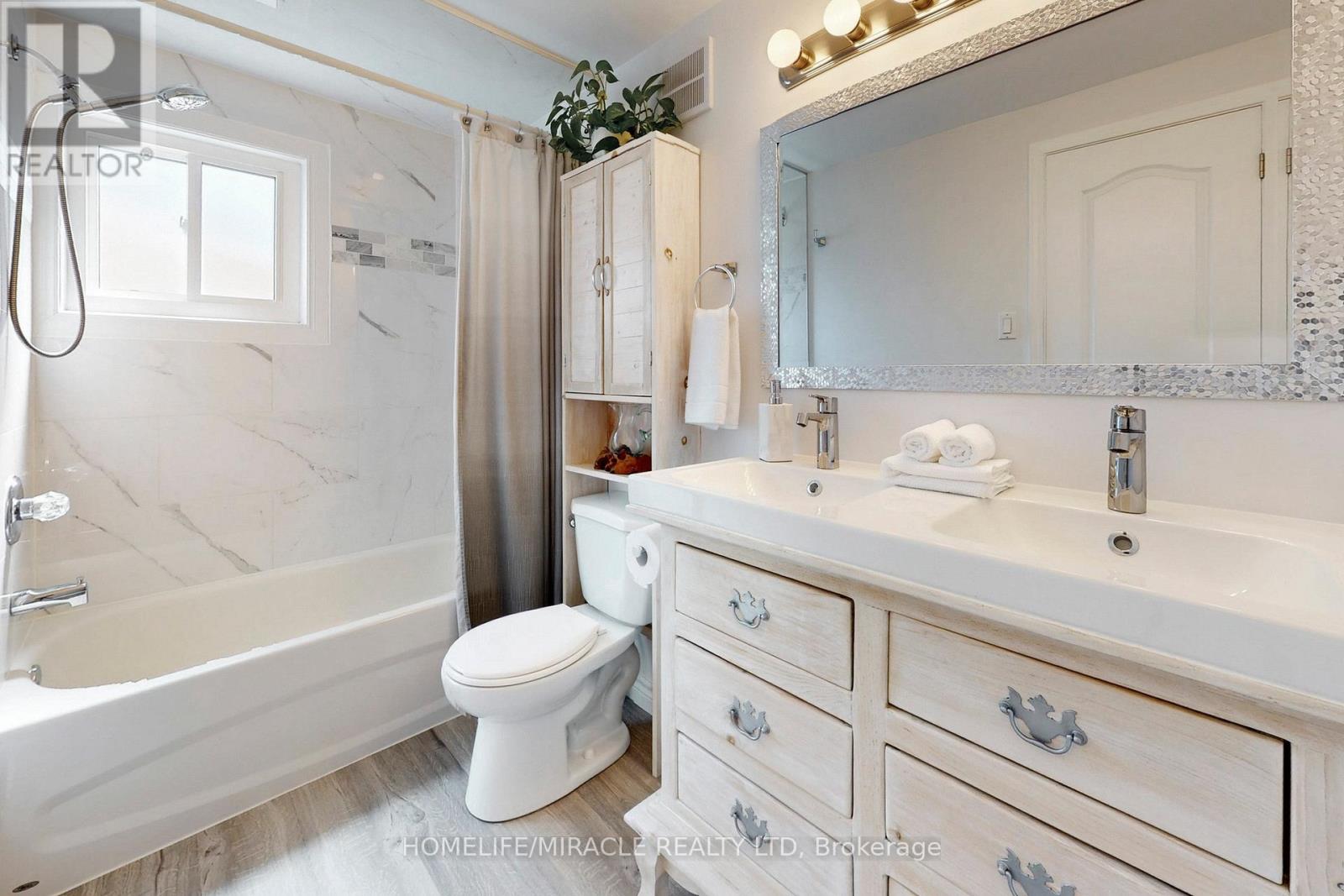 3489 Woodhurst Crescent, Mississauga, Ontario  L5L 1N3 - Photo 27 - W12957390