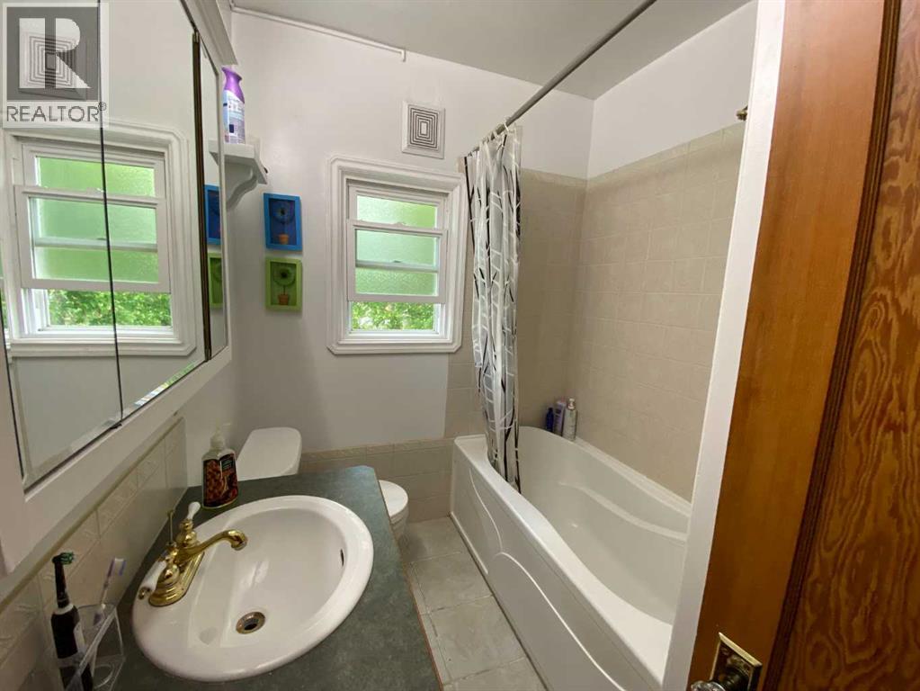 518 4 Avenue W, Brooks, Alberta  T1R 0B3 - Photo 14 - A2280042