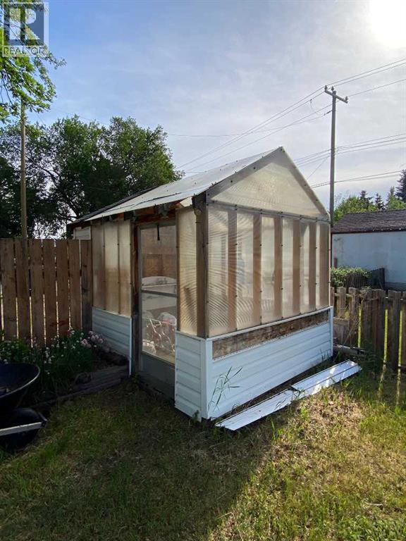 518 4 Avenue W, Brooks, Alberta  T1R 0B3 - Photo 36 - A2280042