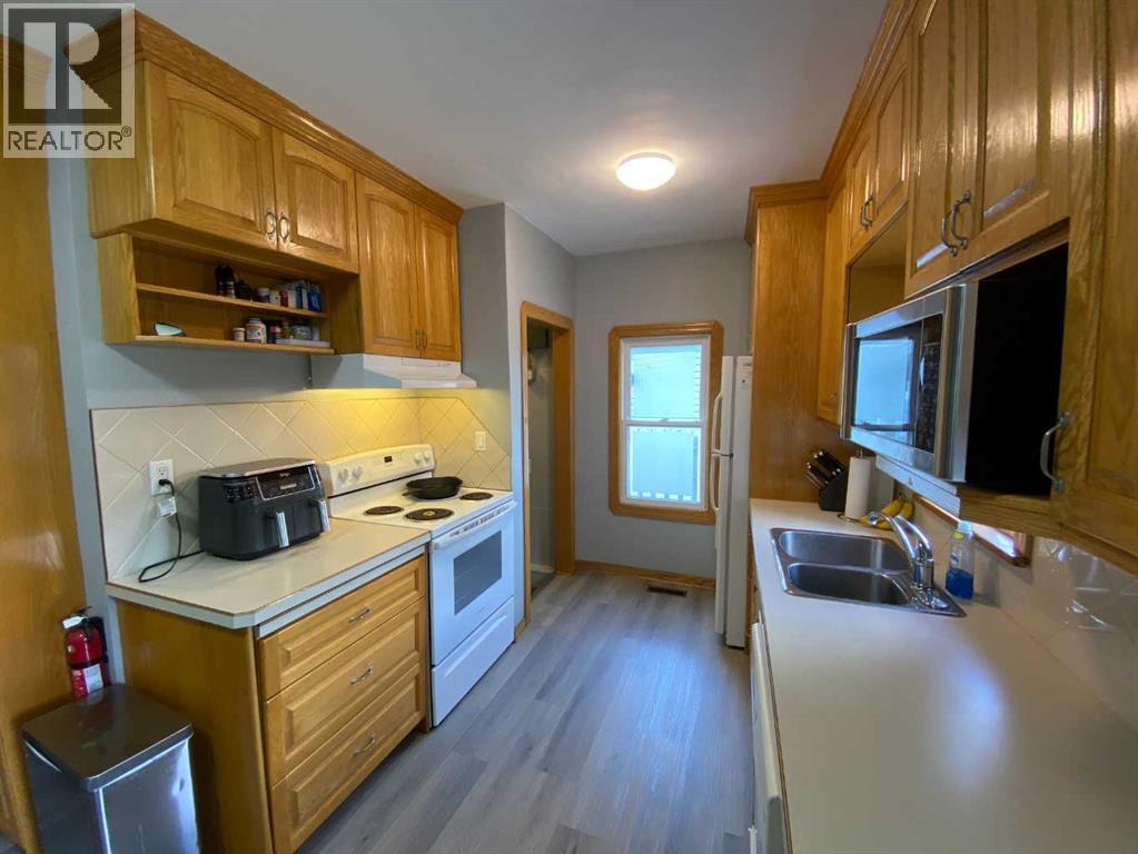 518 4 Avenue W, Brooks, Alberta  T1R 0B3 - Photo 7 - A2280042