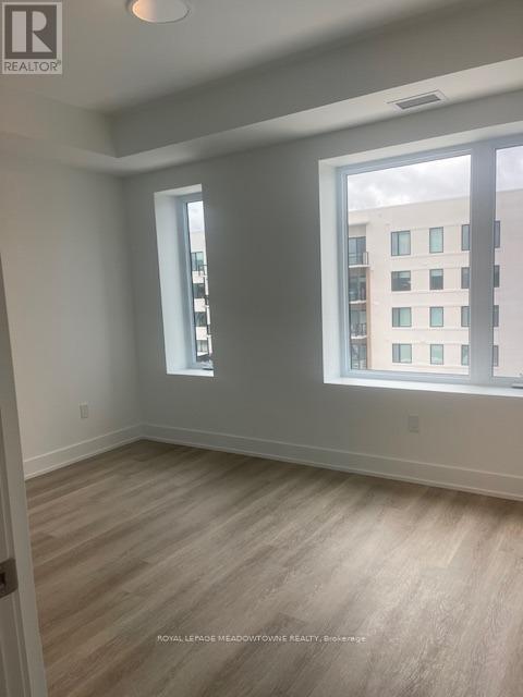 403 - 19b West Street, Kawartha Lakes, Ontario  K9V 1C4 - Photo 6 - X12957346