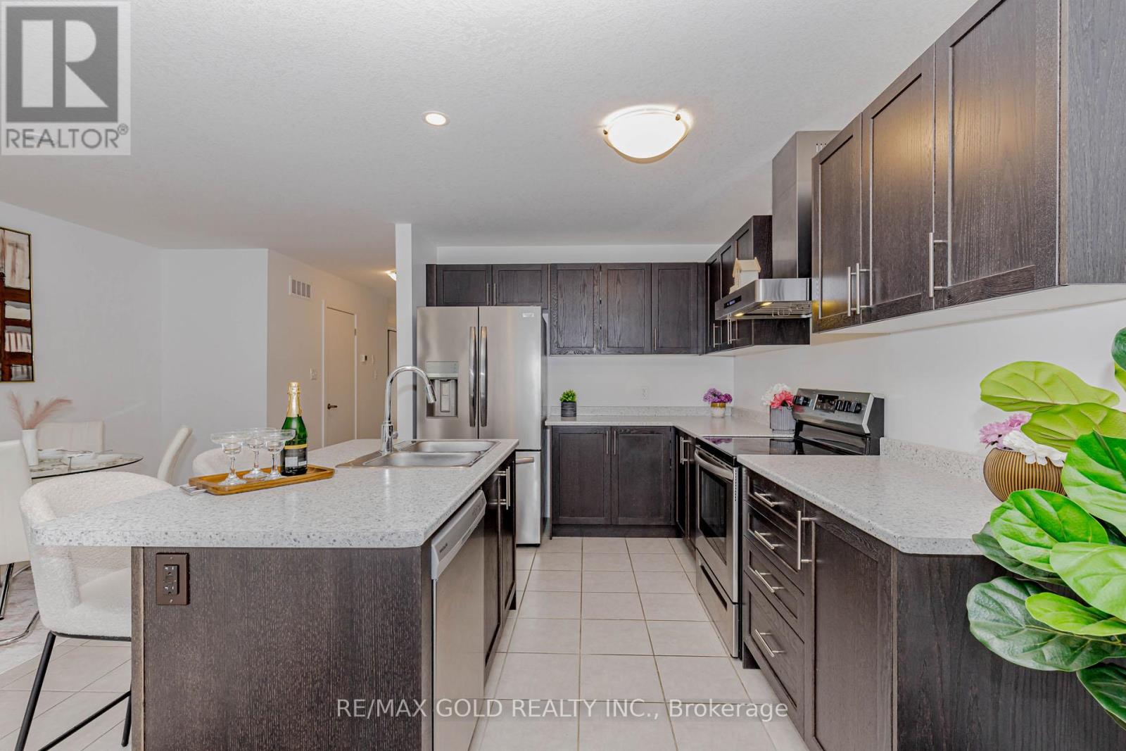 75 Pony Way, Kitchener, Ontario  N2R 0R8 - Photo 13 - X12957362