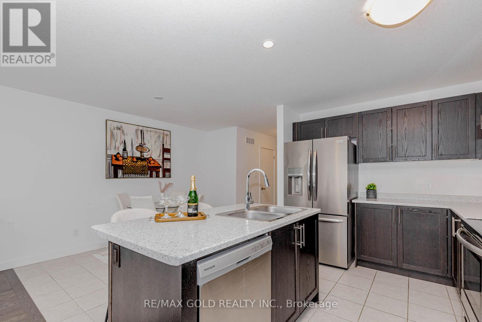 75 Pony Way, Kitchener, Ontario  N2R 0R8 - Photo 14 - X12957362