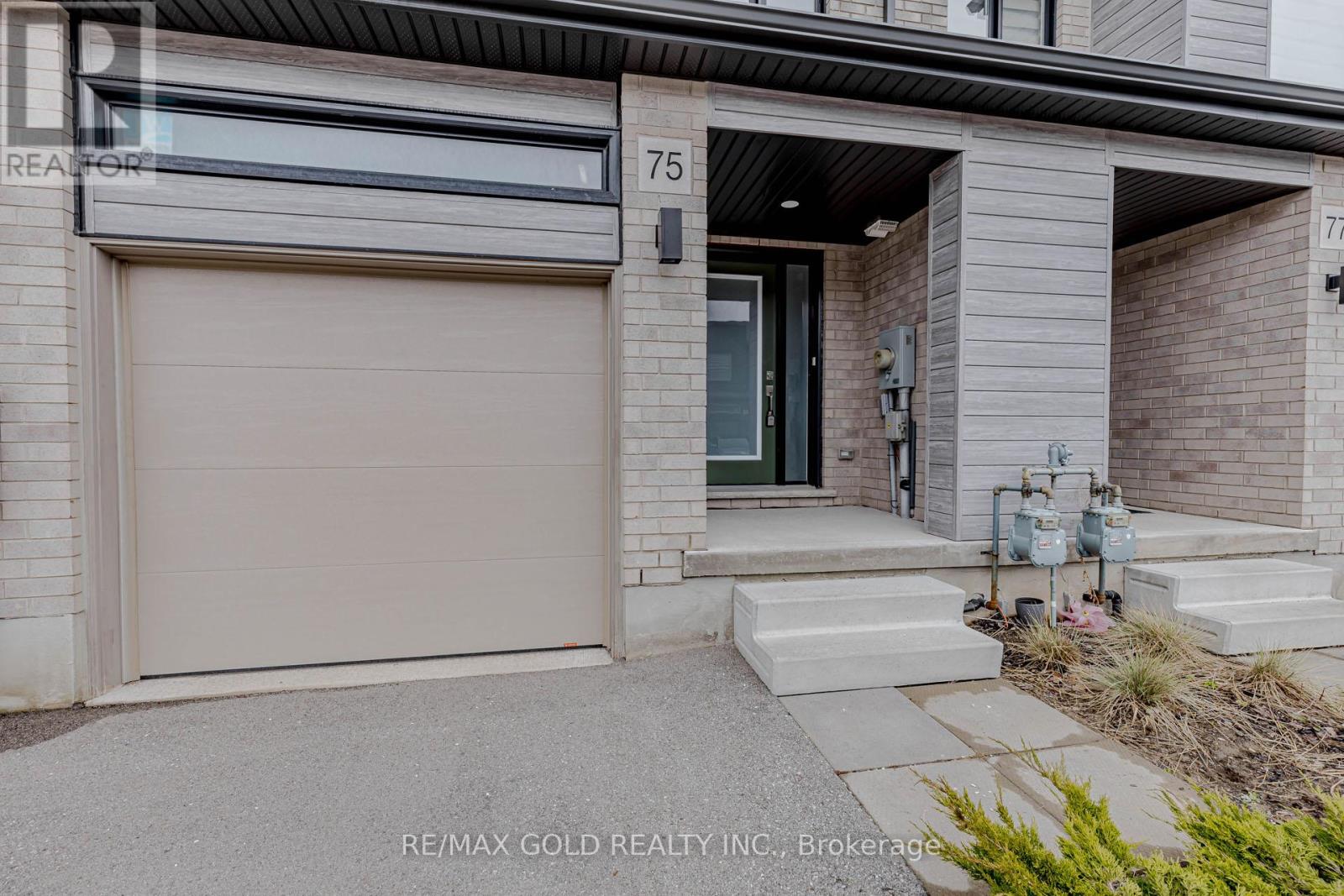 75 Pony Way, Kitchener, Ontario  N2R 0R8 - Photo 3 - X12957362