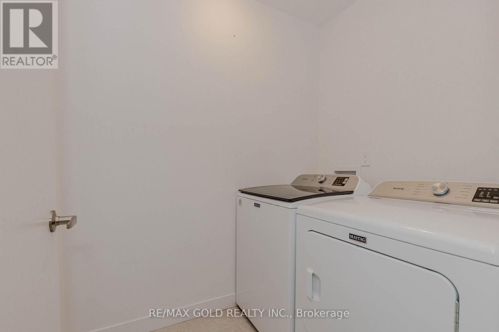 75 Pony Way, Kitchener, Ontario  N2R 0R8 - Photo 31 - X12957362