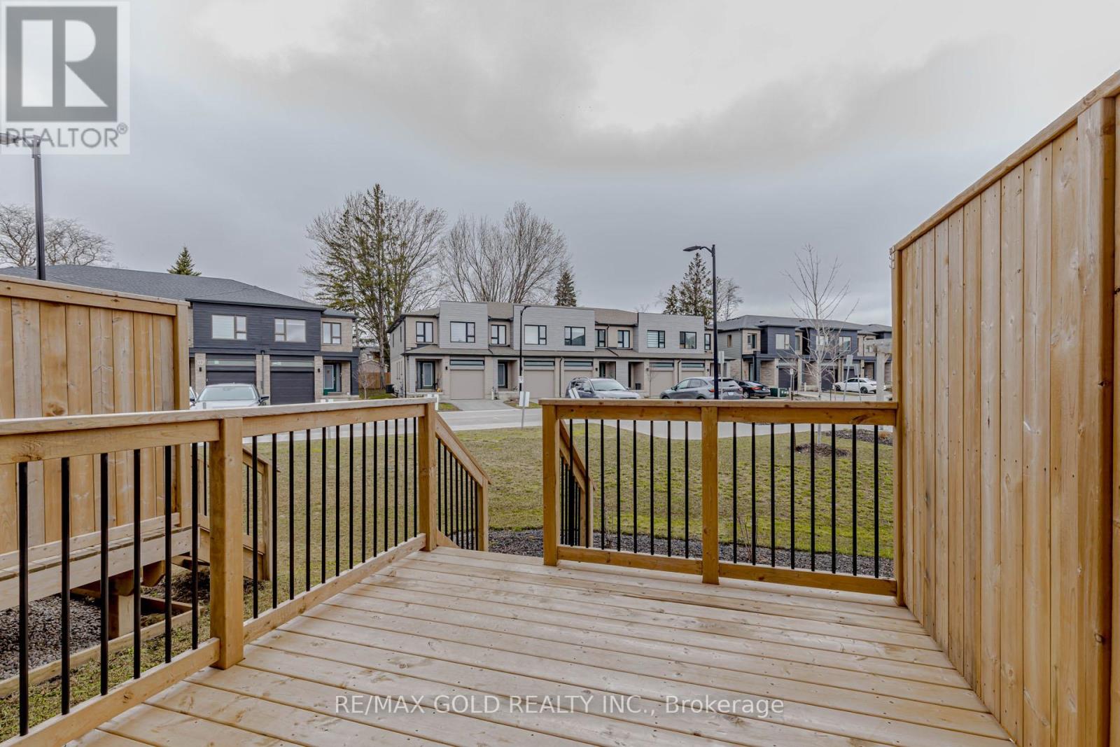 75 Pony Way, Kitchener, Ontario  N2R 0R8 - Photo 35 - X12957362