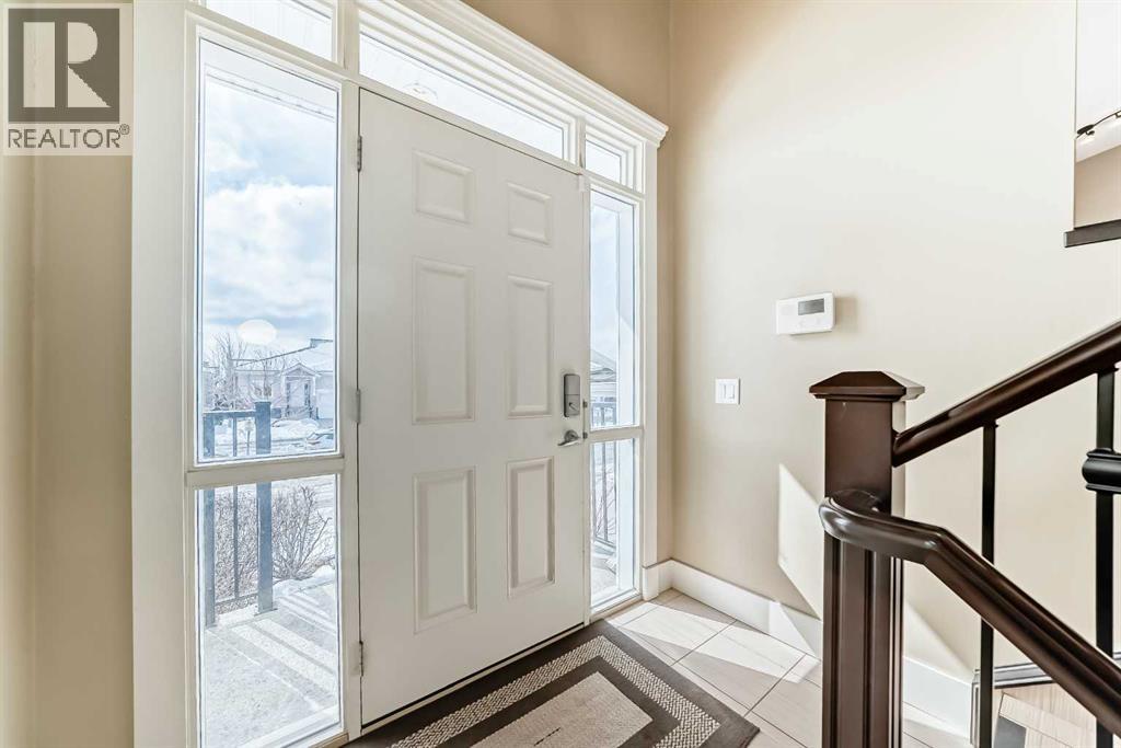 520 Rocky Vista Gardens NW, Calgary, Alberta  T3G 0B7 - Photo 4 - A2297571