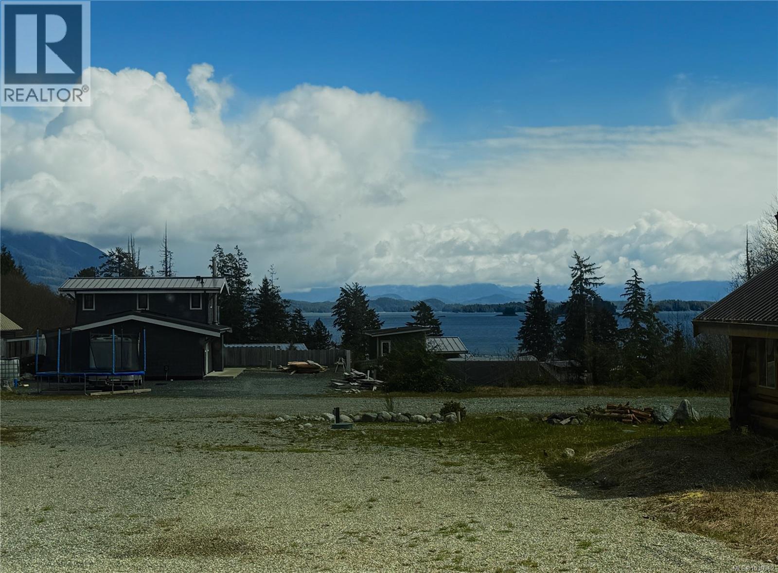 1182 Fourth Ave, Ucluelet, British Columbia  V0R 3A0 - Photo 17 - 1030962