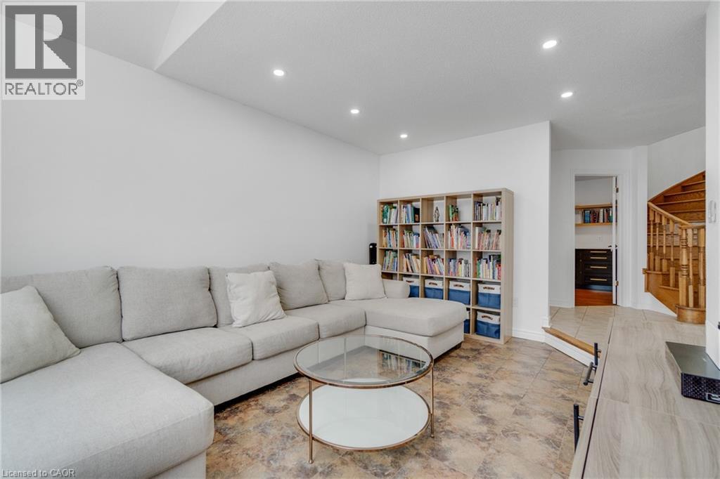 191 Hawkswood Trail, Hamilton, Ontario  L9B 2T1 - Photo 10 - 40817637