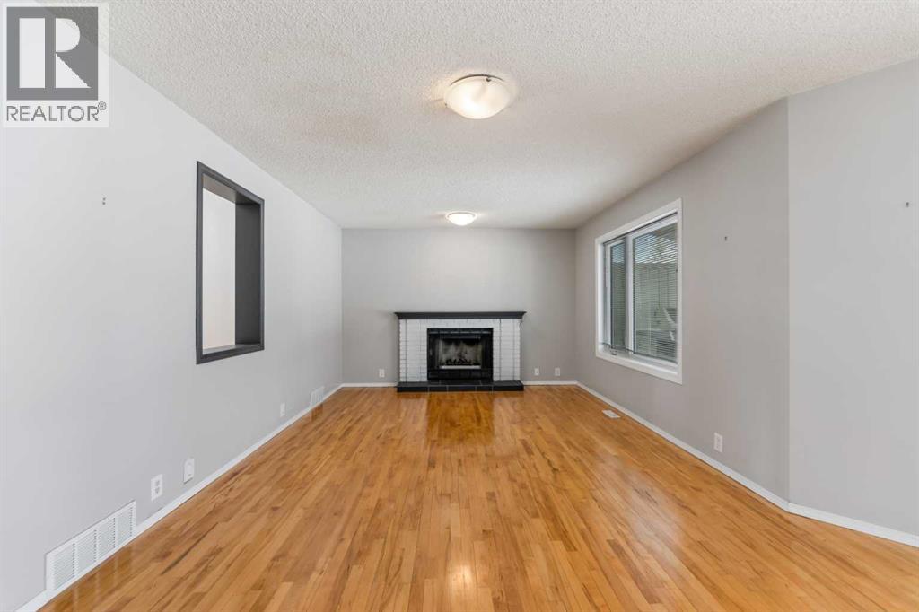 9 Mckenzie Place SE, Calgary, Alberta  T2Z 1T4 - Photo 11 - A2296865