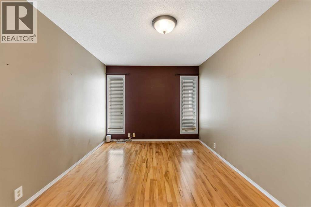 9 Mckenzie Place SE, Calgary, Alberta  T2Z 1T4 - Photo 7 - A2296865