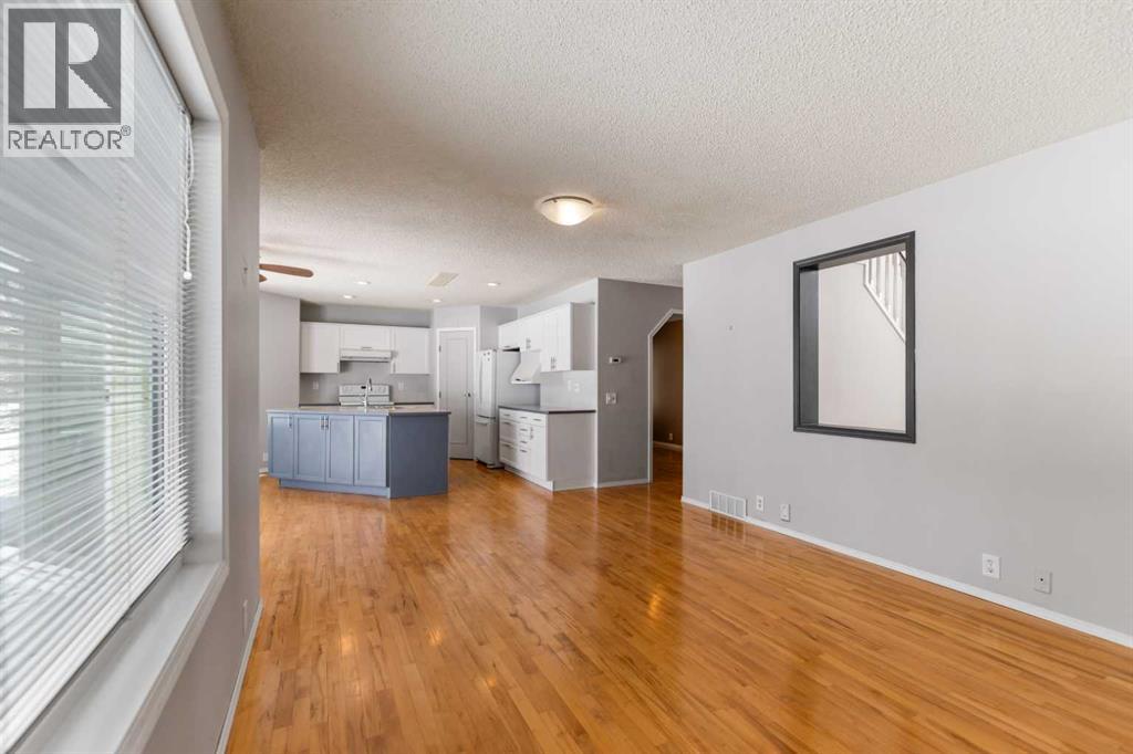 9 Mckenzie Place SE, Calgary, Alberta  T2Z 1T4 - Photo 10 - A2296865