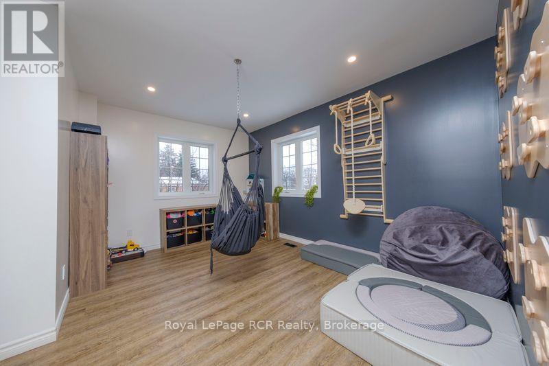 482 Wolsley Street, Huron-Kinloss, Ontario N0G 2H0 - Photo 21 - X12957408