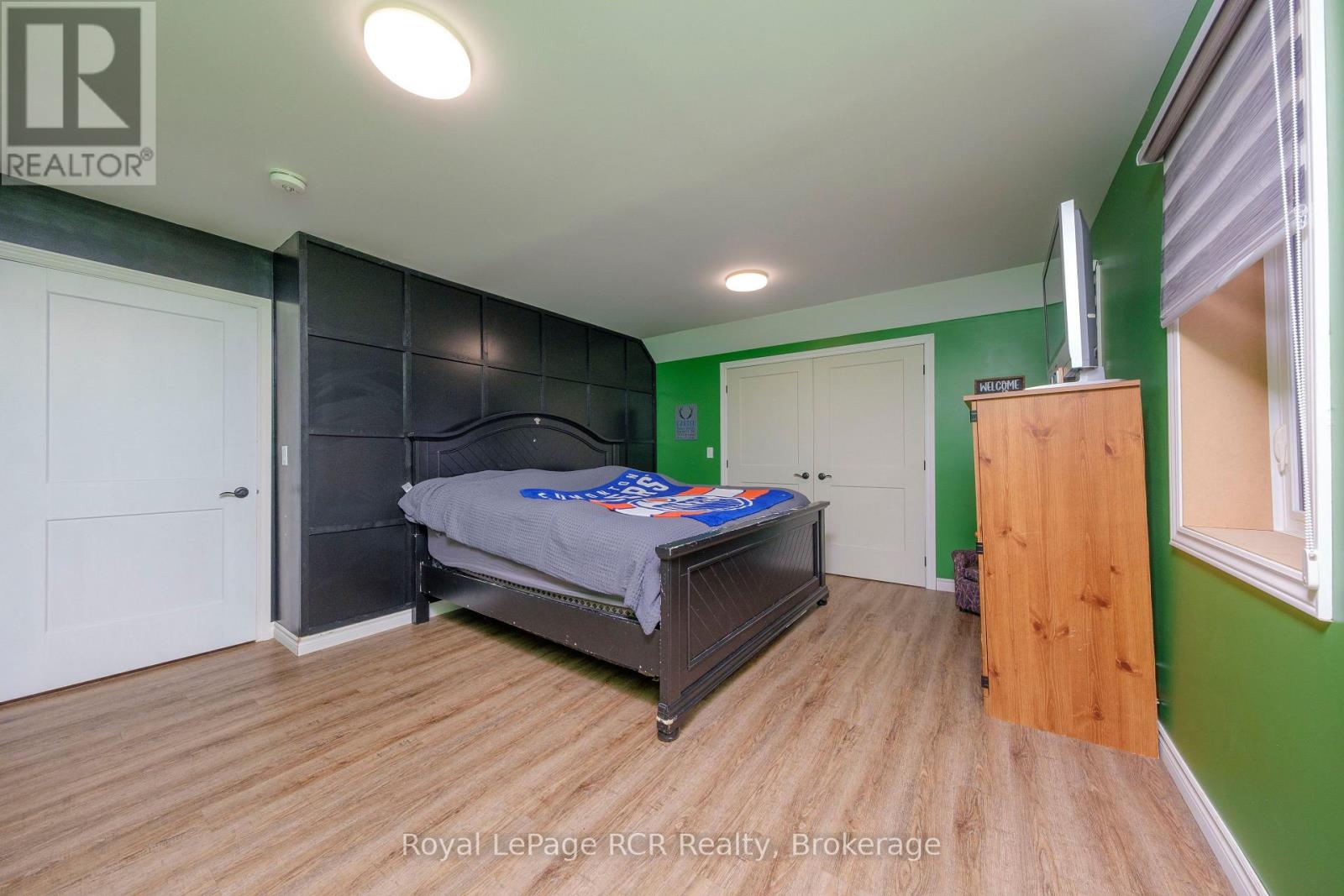 482 Wolsley Street, Huron-Kinloss, Ontario N0G 2H0 - Photo 25 - X12957408