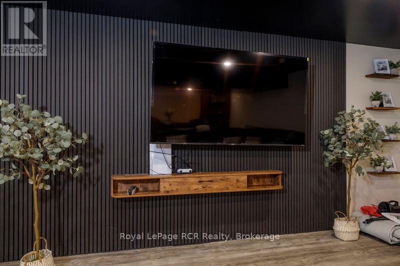 482 Wolsley Street, Huron-Kinloss, Ontario N0G 2H0 - Photo 32 - X12957408