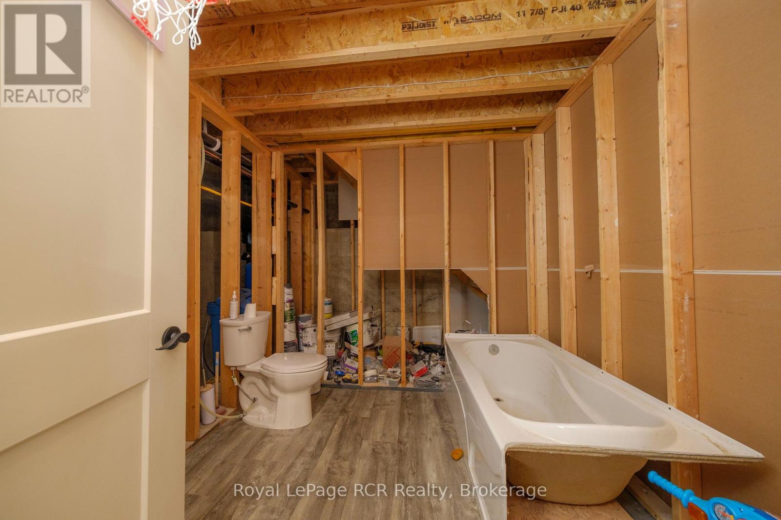 482 Wolsley Street, Huron-Kinloss, Ontario N0G 2H0 - Photo 34 - X12957408