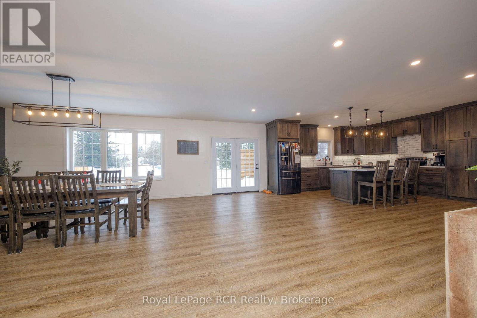 482 Wolsley Street, Huron-Kinloss, Ontario N0G 2H0 - Photo 7 - X12957408