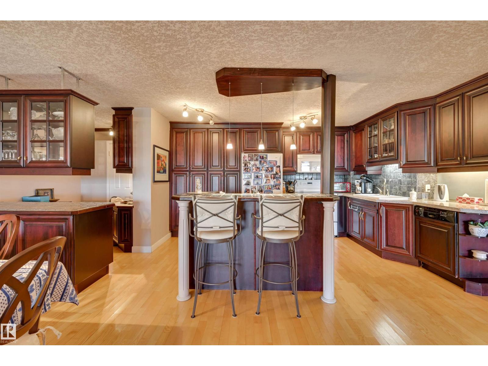 #1102 11503 100 Av Nw, Edmonton, Alberta  T5K 2K7 - Photo 10 - E4480687