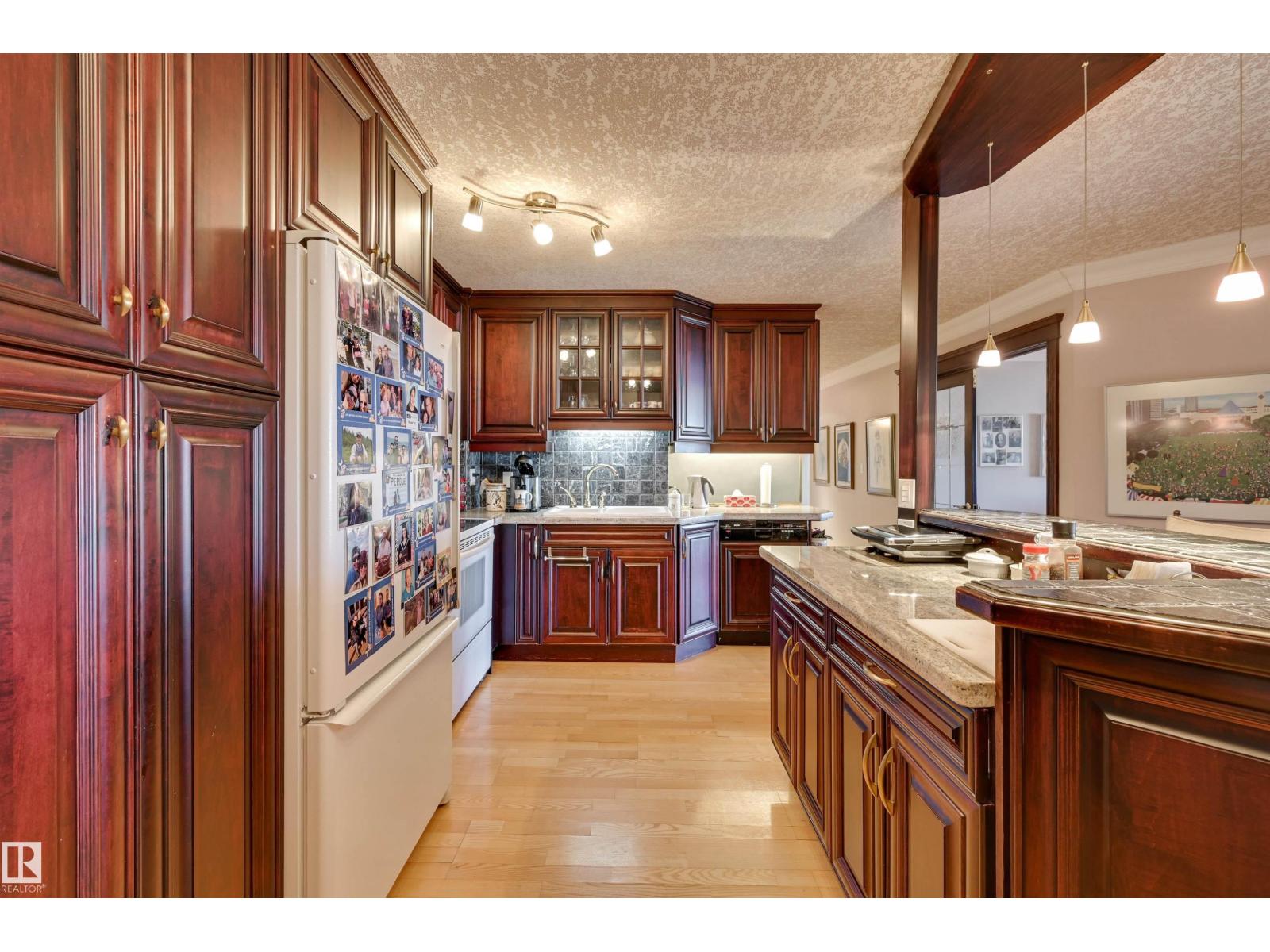 #1102 11503 100 Av Nw, Edmonton, Alberta  T5K 2K7 - Photo 14 - E4480687