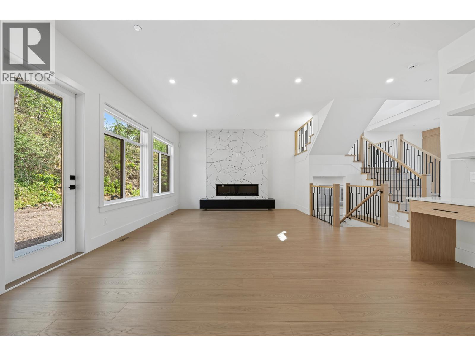 13576 Birdtail Drive, Maple Ridge, British Columbia  V4R 2P7 - Photo 8 - R3106942