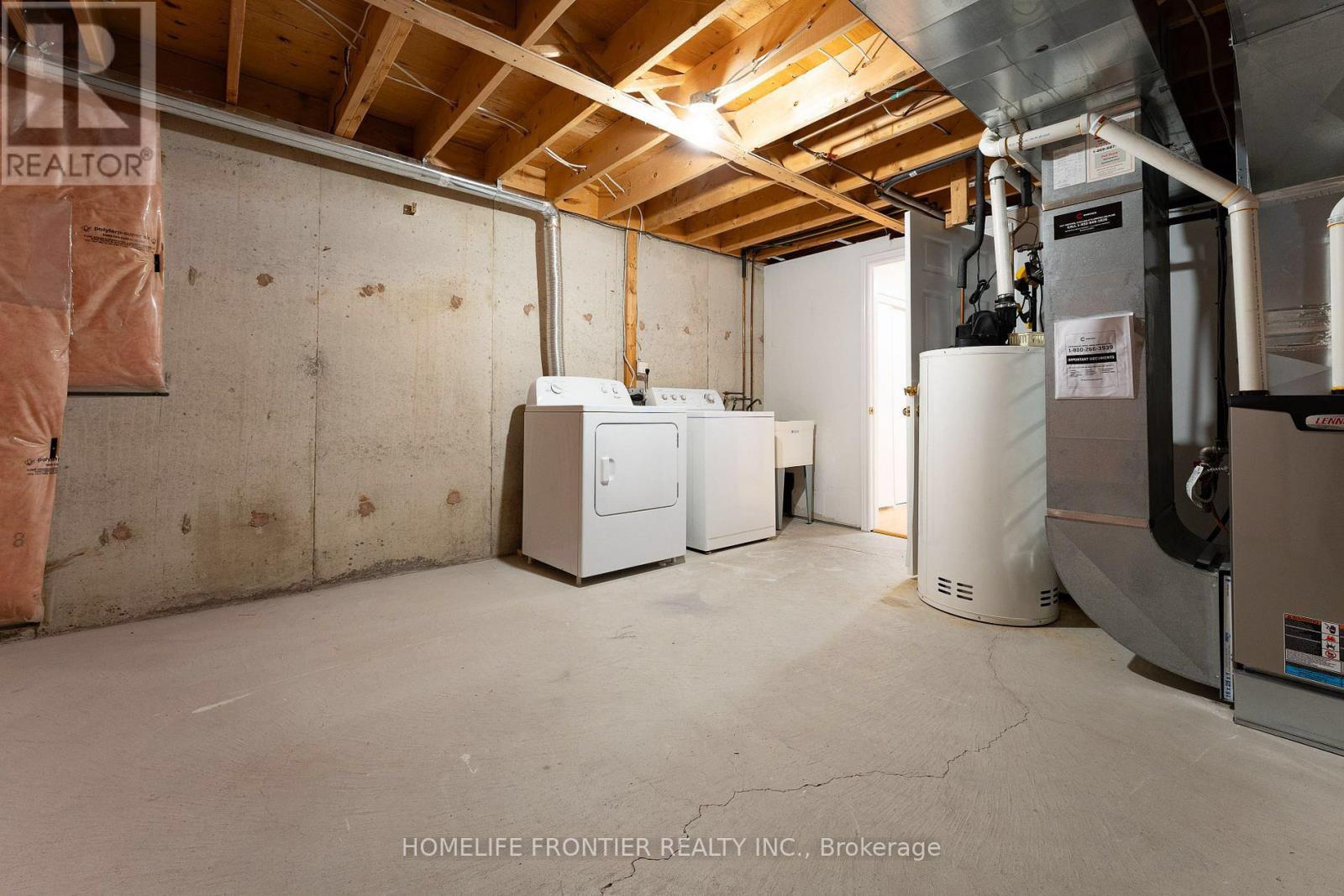 100 Selkirk Drive, Richmond Hill, Ontario  L4B 4S4 - Photo 14 - N12957402