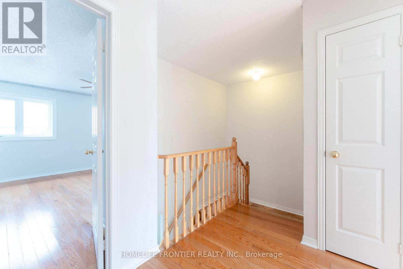 100 Selkirk Drive, Richmond Hill, Ontario  L4B 4S4 - Photo 15 - N12957402