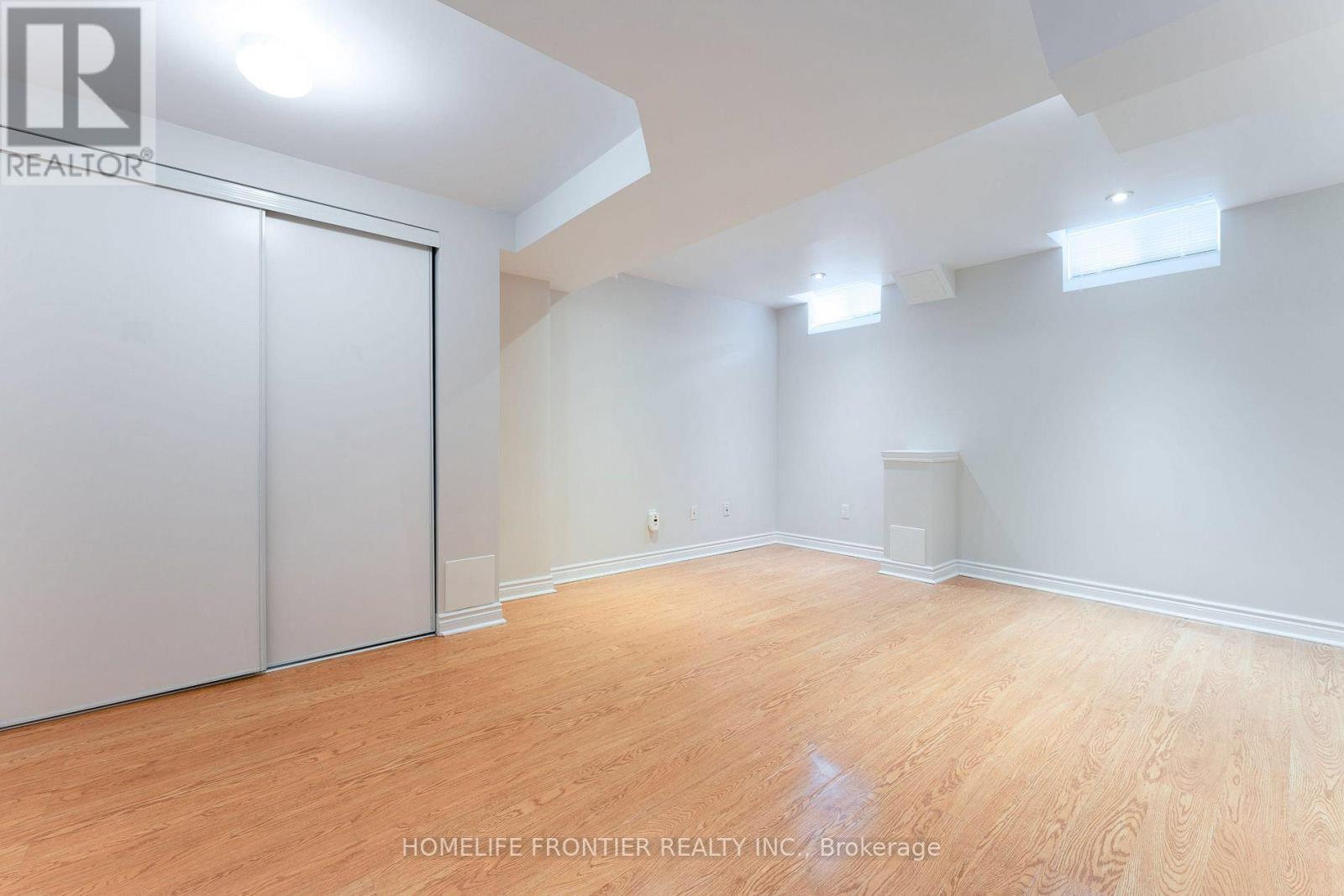 100 Selkirk Drive, Richmond Hill, Ontario  L4B 4S4 - Photo 18 - N12957402