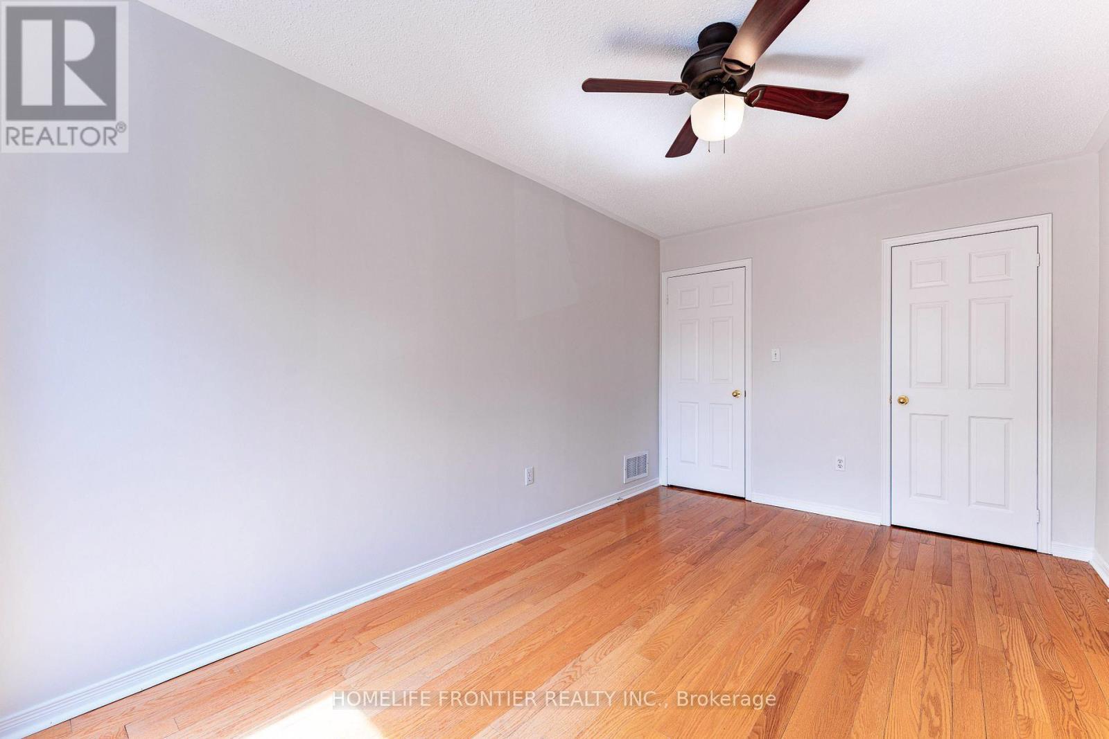 100 Selkirk Drive, Richmond Hill, Ontario  L4B 4S4 - Photo 27 - N12957402