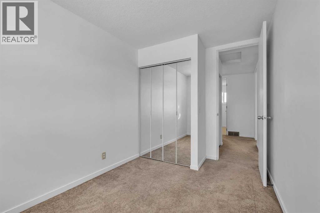 318 Marlborough Way Ne, Calgary, Alberta T2A 6R9 - Photo 12 - A2286371