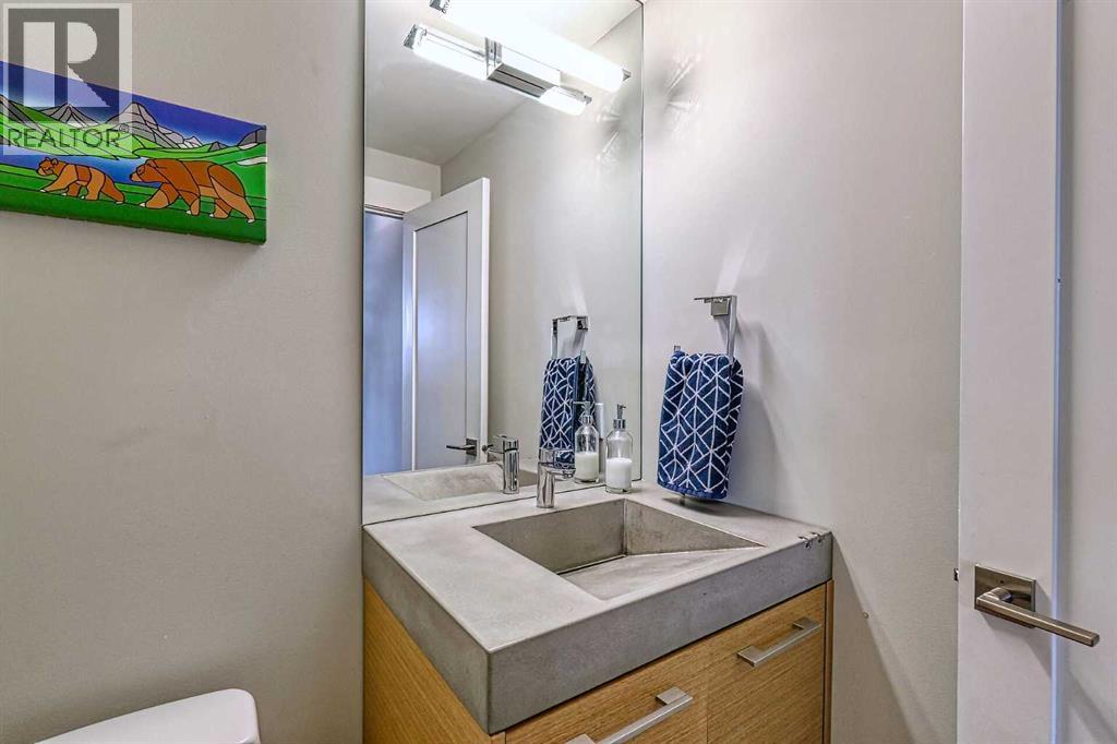 2418 24a Street SW, Calgary, Alberta  T3E 1W1 - Photo 13 - A2295875