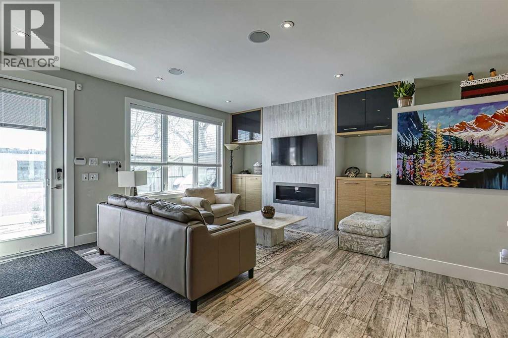 2418 24a Street SW, Calgary, Alberta  T3E 1W1 - Photo 8 - A2295875