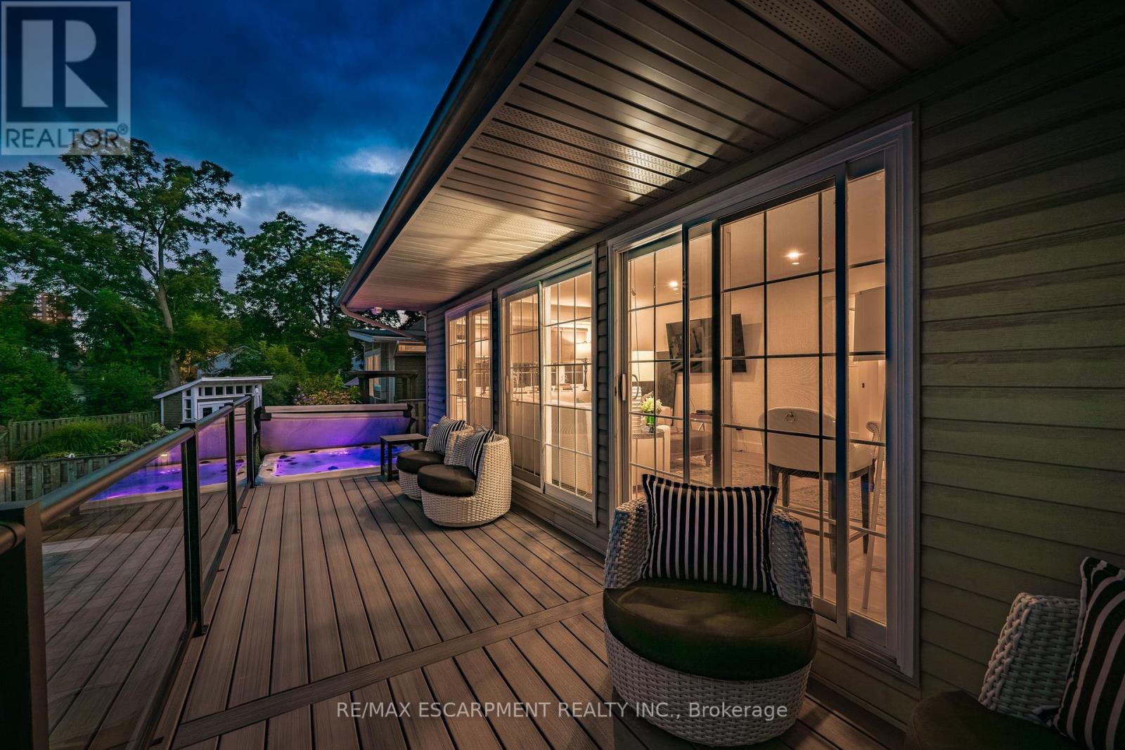 1390 Halifax Place, Burlington, Ontario  L7S 1J6 - Photo 45 - W12957398