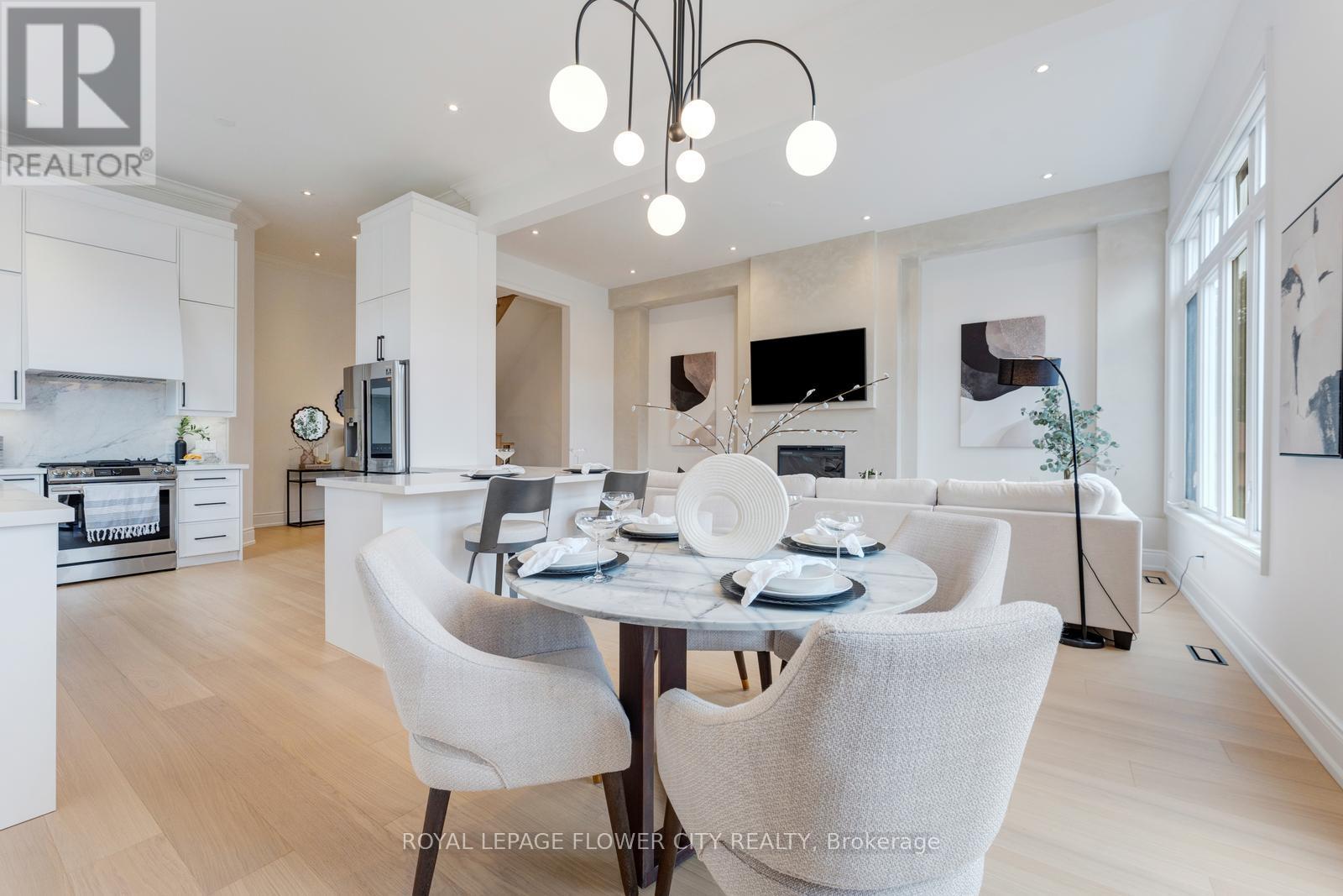 19 Connorvale Avenue, Toronto, Ontario M8W 3Z9 - Photo 12 - W12954280