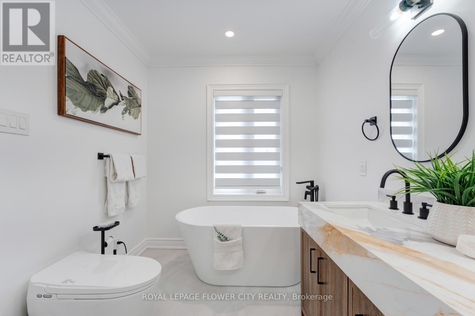 19 Connorvale Avenue, Toronto, Ontario M8W 3Z9 - Photo 27 - W12954280