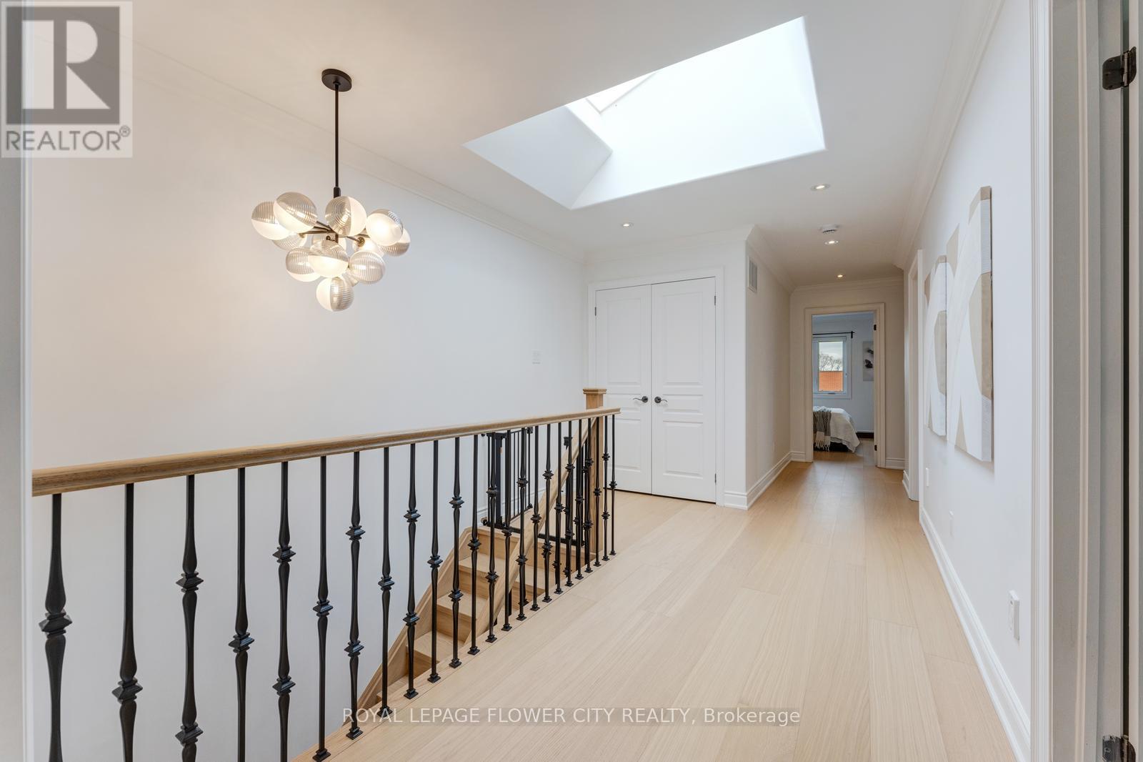 19 Connorvale Avenue, Toronto, Ontario M8W 3Z9 - Photo 29 - W12954280