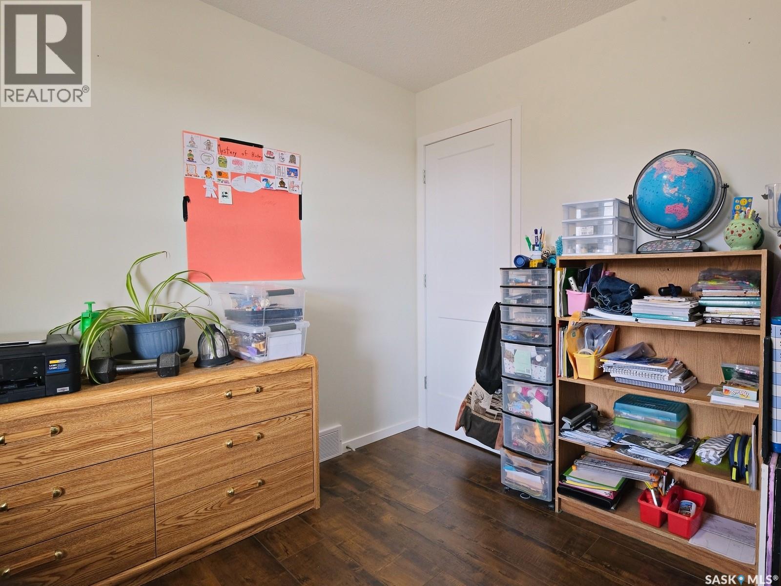 304 2nd Avenue E, Biggar, Saskatchewan  S0K 0M0 - Photo 21 - SK031854